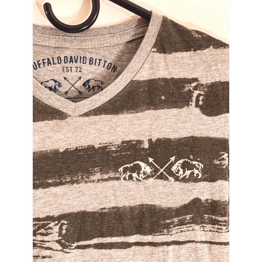 3/15 🌹 David Bitton Boys M Gray/Black T-Shirt